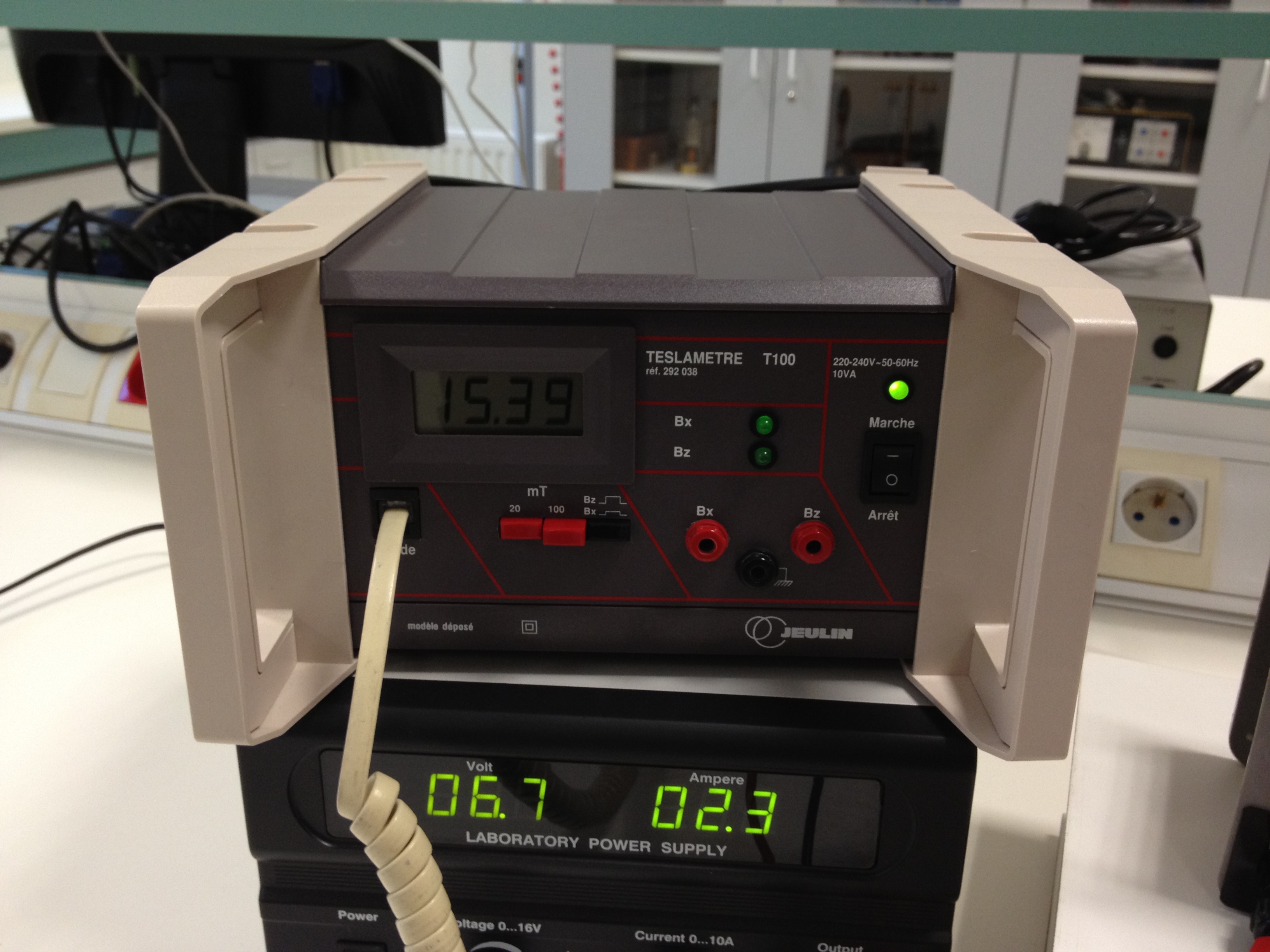 Puissance du champs en Tesla